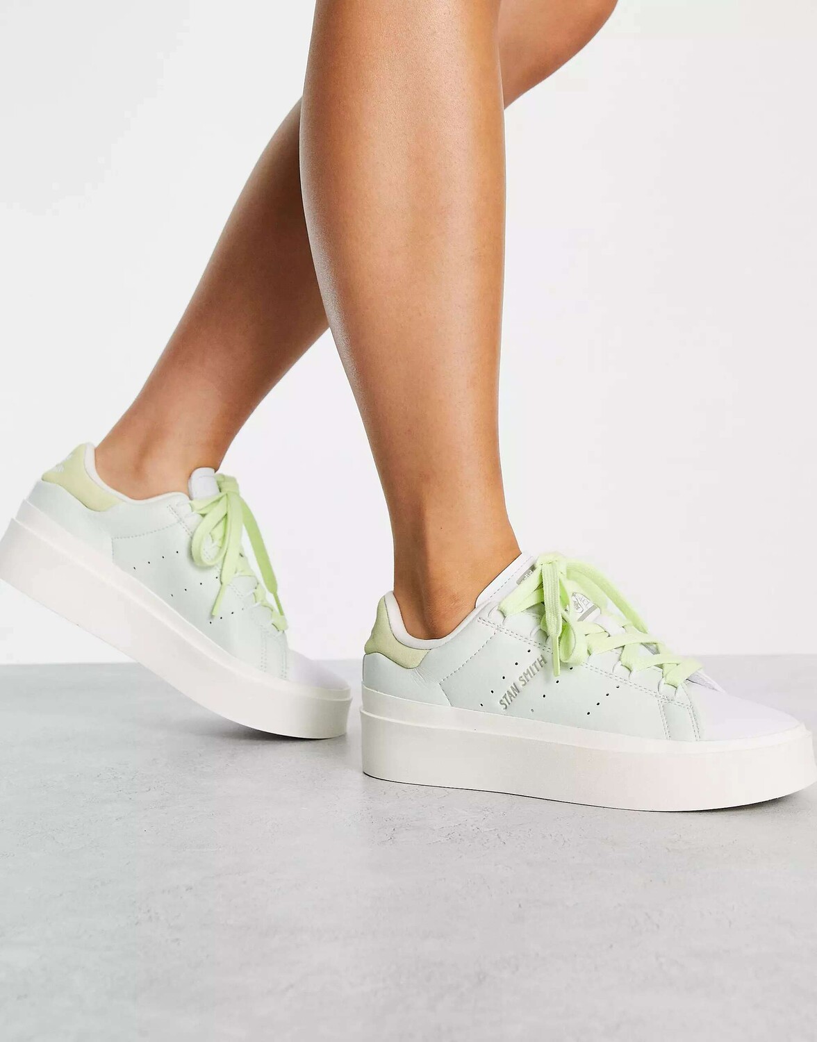 Бледно-мятные кроссовки на платформе adidas Originals Stan Smith Bonega, Зеленый
Бледно-мятные кроссовки на платформе adidas Originals Stan Smith Bonega, Зеленый