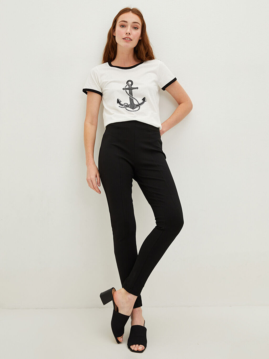 Прямые женские брюки Slim Fit с эластичной резинкой на талии LC Waikiki Basic, Серый
Прямые женские брюки Slim Fit с эластичной резинкой на талии LC Waikiki Basic, Серый