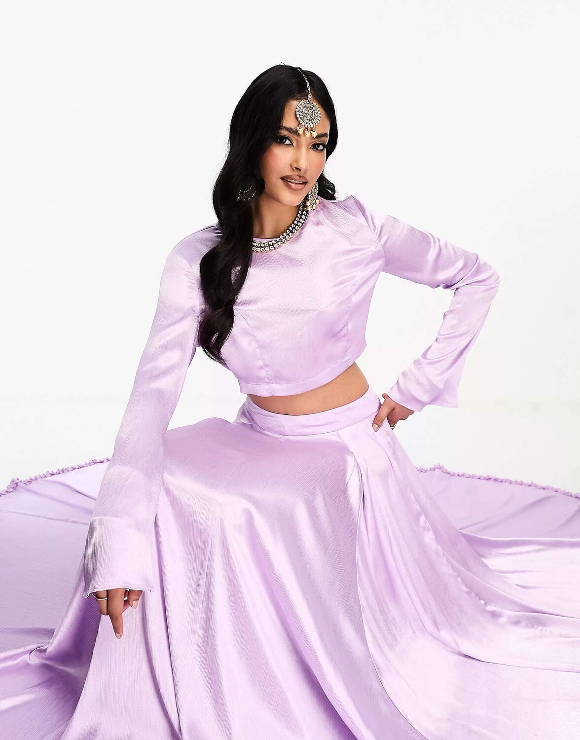 Ливаново-сиреневый укороченный топ с длинными рукавами Kanya London Bridesmaid Lehenga
Ливаново-сиреневый укороченный топ с длинными рукавами Kanya London Bridesmaid Lehenga