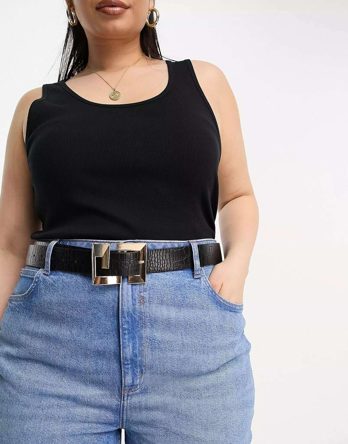 Черный ремень с логотипом и крокодиловой крокодиловой текстурой ASOS DESIGN Curve
Черный ремень с логотипом и крокодиловой крокодиловой текстурой ASOS DESIGN Curve