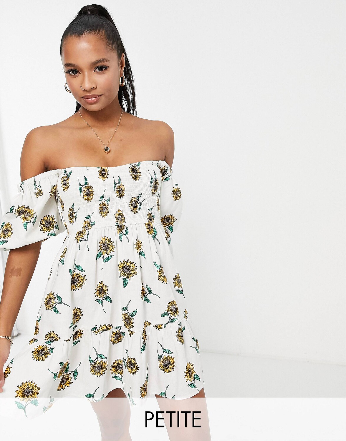 Расклешенное мини-платье цвета слоновой кости с эффектом льна Miss Selfridge Petite
Расклешенное мини-платье цвета слоновой кости с эффектом льна Miss Selfridge Petite