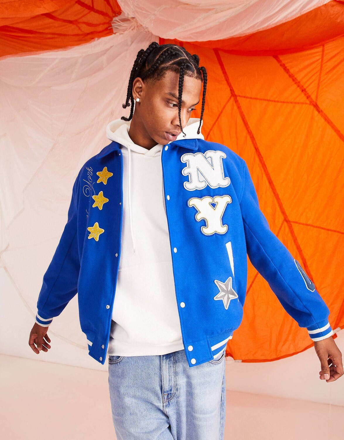 Синяя университетская куртка свободного кроя с нашивками ASOS DESIGN ASOS DESIGN, Синий
Синяя университетская куртка свободного кроя с нашивками ASOS DESIGN ASOS DESIGN, Синий