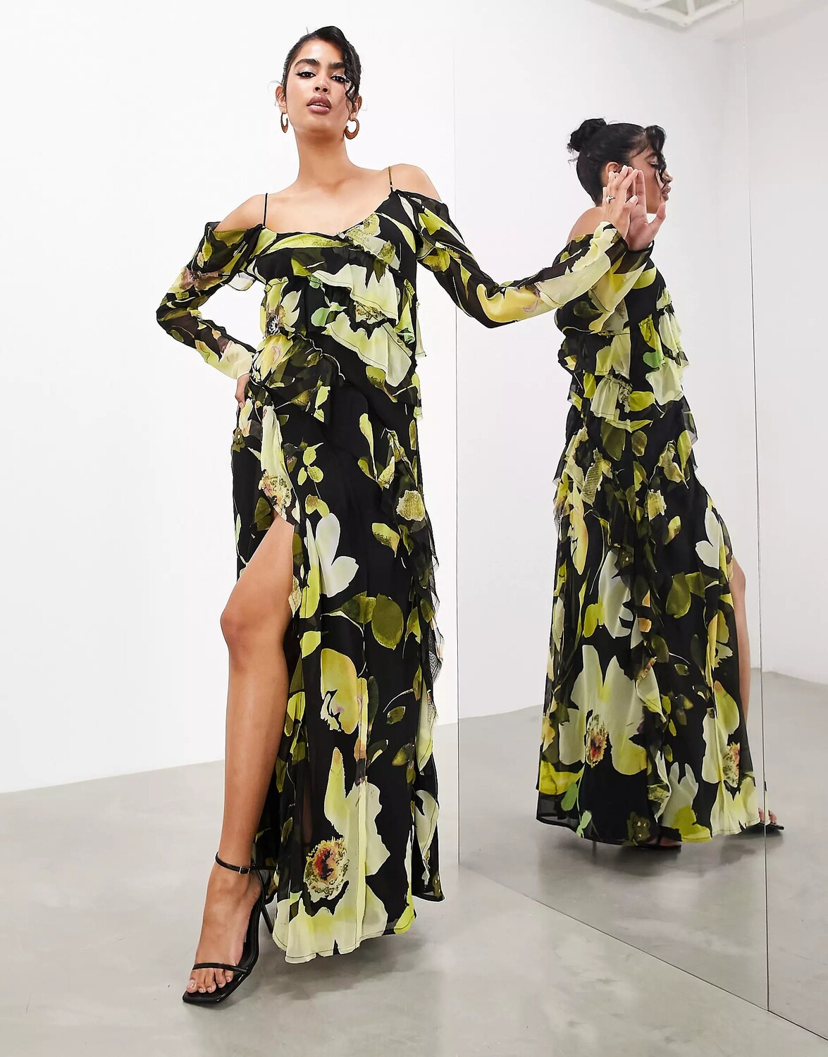 Платье-макси Asos Edition Long Sleeve Bias Cut With Raw Edge Frills In Floral, черный/зеленый
Платье-макси Asos Edition Long Sleeve Bias Cut With Raw Edge Frills In Floral, черный/зеленый