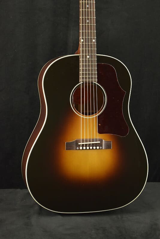 Gibson Custom Shop 50s J-45 Red Spruce (Fuller's Exclusive) Vintage Sunburst Custom Shop 50s J-45 Red Spruce Vintage Sunburst
Gibson Custom Shop 50s J-45 Red Spruce (Fuller's Exclusive) Vintage Sunburst Custom Shop 50s J-45 Red Spruce Vintage Sunburst