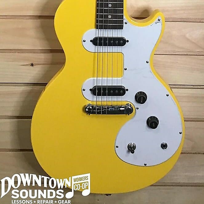Epiphone Les Paul SL — желтый закат — без футляра LES PAUL MELODY MAKER E1 - SUNSET YELLOW
Epiphone Les Paul SL — желтый закат — без футляра LES PAUL MELODY MAKER E1 - SUNSET YELLOW