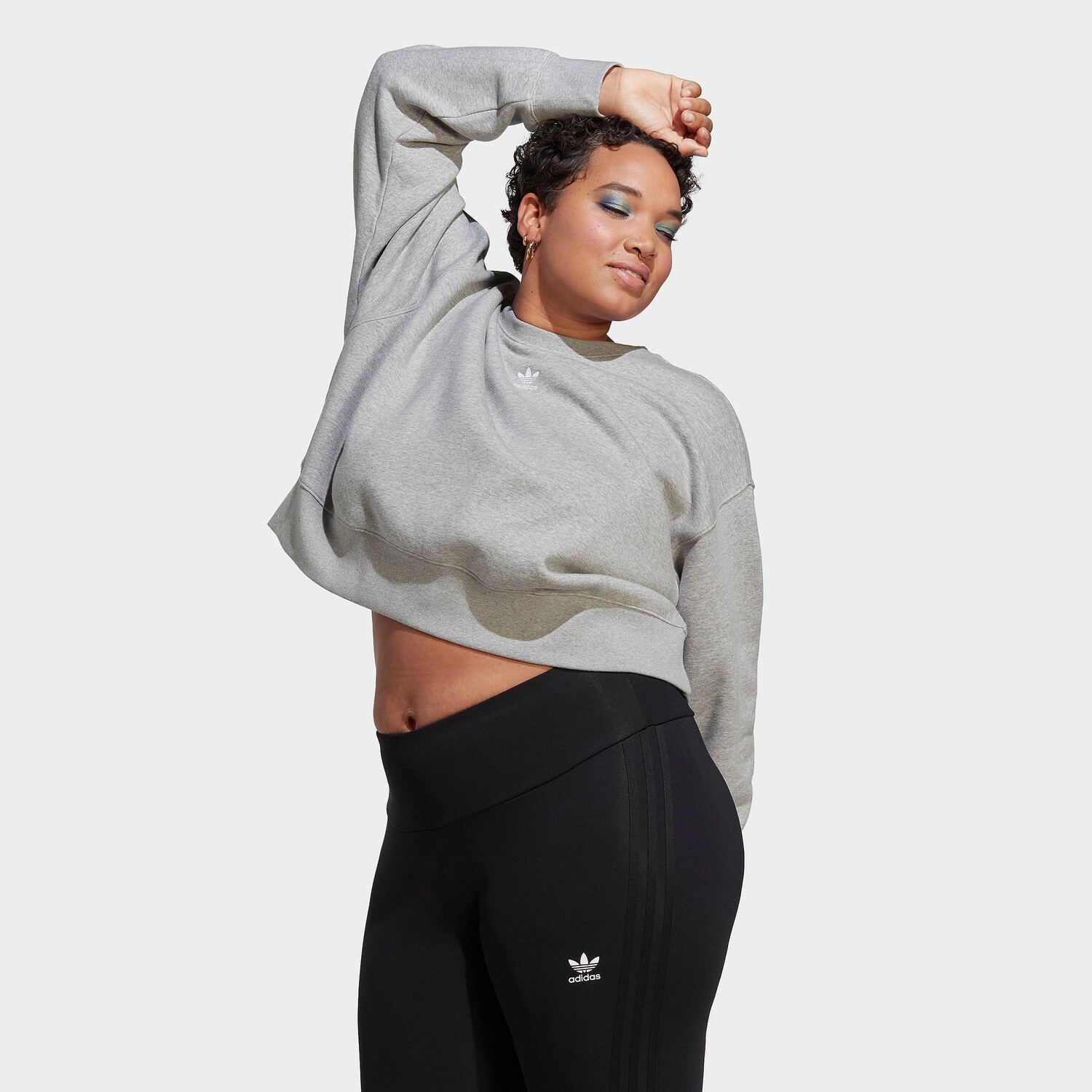 Женская толстовка с круглым вырезом и длинными рукавами Adidas Originals Adicolor Essentials (большие размеры), серый
Женская толстовка с круглым вырезом и длинными рукавами Adidas Originals Adicolor Essentials (большие размеры), серый