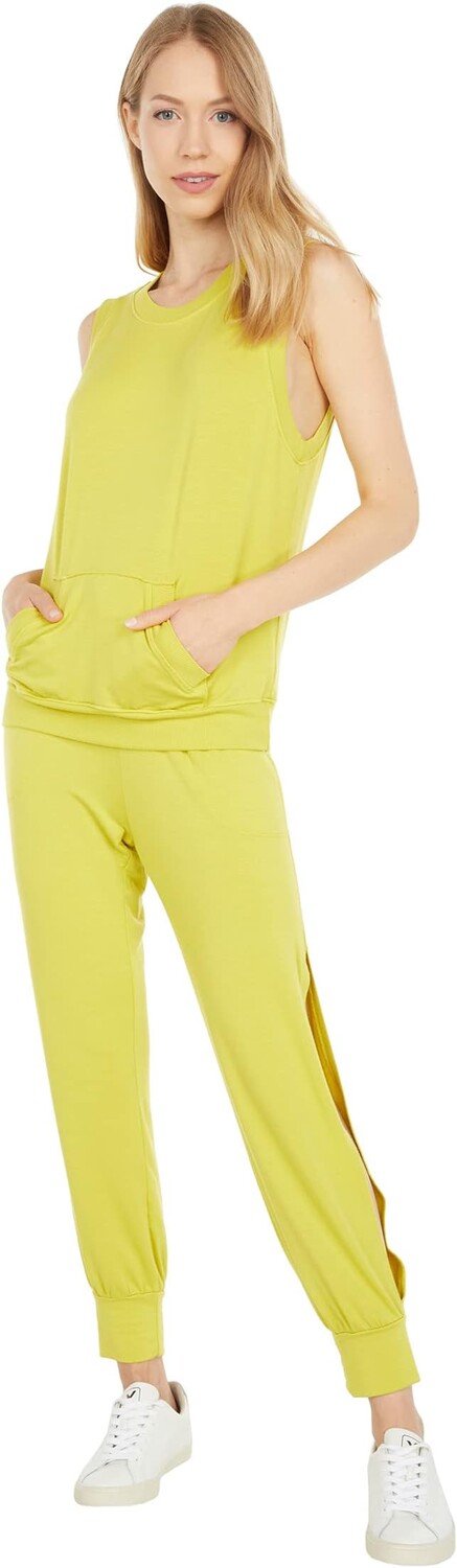 Пуловер LAmade Abbie Sleeveless Pullover in Lightweight Modal Terry, цвет Chartreuse
Пуловер LAmade Abbie Sleeveless Pullover in Lightweight Modal Terry, цвет Chartreuse