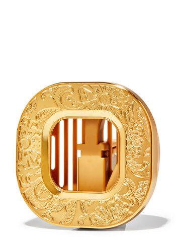 Автомобильный держатель для ароматизаторов Stamped Gold Flower, Bath and Body Works
Автомобильный держатель для ароматизаторов Stamped Gold Flower, Bath and Body Works