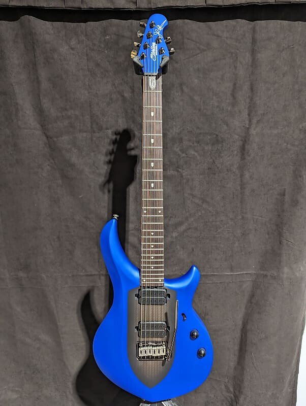 Электрогитара Sterling by Music Man Petrucci Signature Majesty MAJ100 Siberian Sapphire 6-String Electric Guitar w/ Deluxe Gig Bag
Электрогитара Sterling by Music Man Petrucci Signature Majesty MAJ100 Siberian Sapphire 6-String Electric Guitar w/ Deluxe Gig Bag