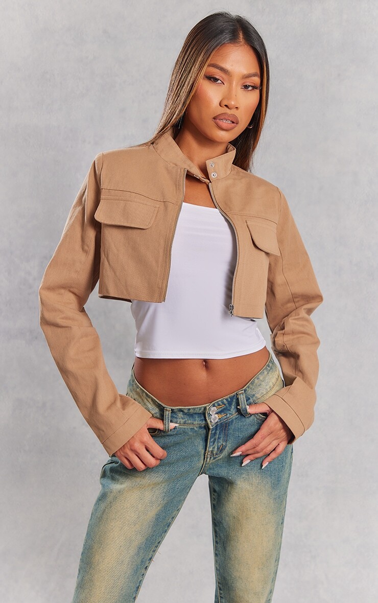 PrettyLittleThing Укороченная куртка из хлопка светло-коричневого цвета с карманами спереди
PrettyLittleThing Укороченная куртка из хлопка светло-коричневого цвета с карманами спереди