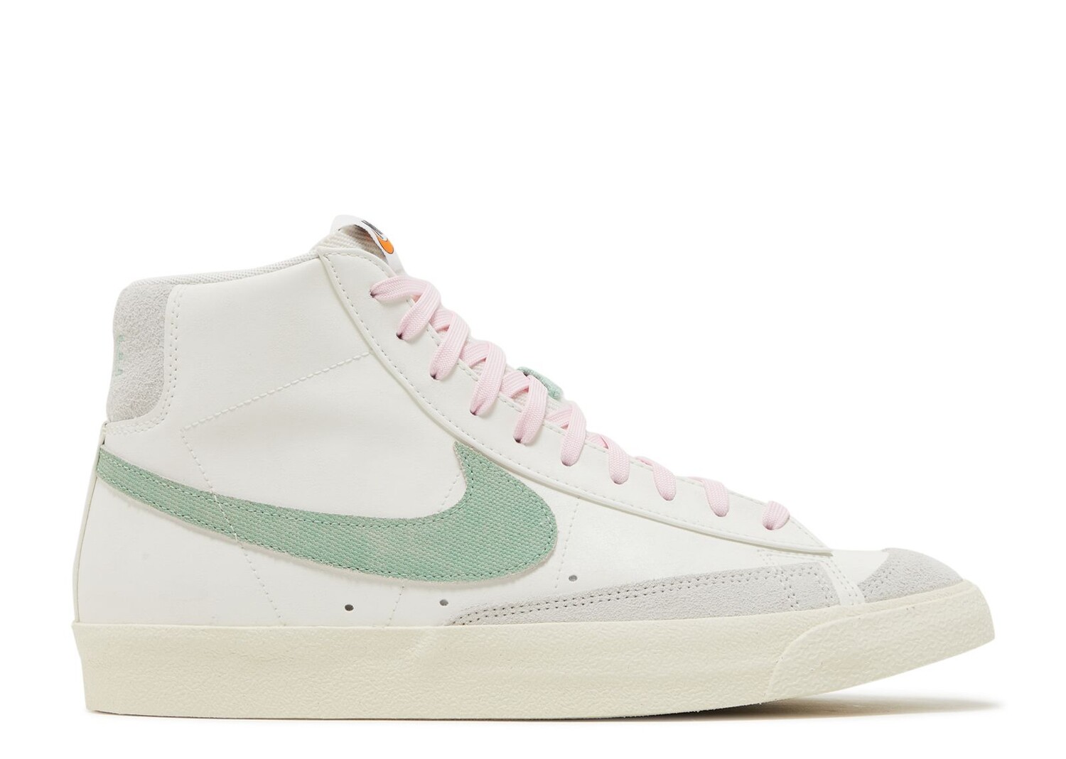 Кроссовки Nike Blazer Mid '77 Premium 'Certified Fresh - Sail Enamel Green', белый
Кроссовки Nike Blazer Mid '77 Premium 'Certified Fresh - Sail Enamel Green', белый