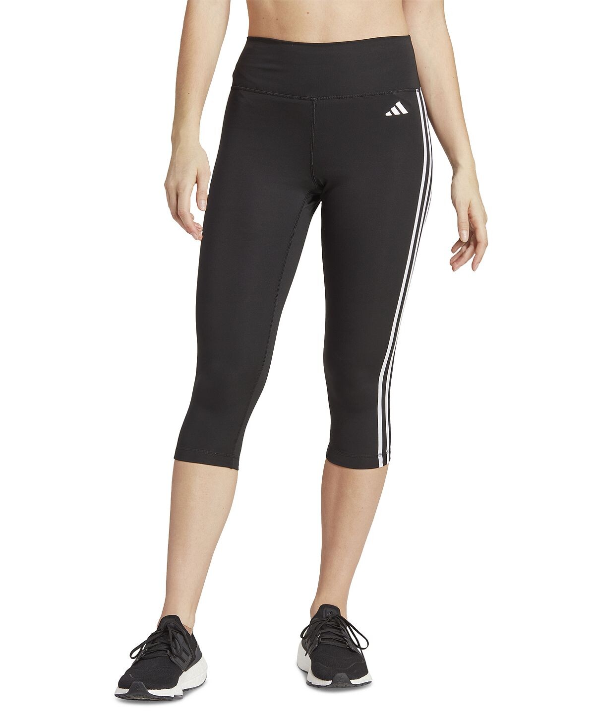 Женские леггинсы со шлейфом Essentials с высокой талией, 3 полоски и 3/4 adidas, черный
Женские леггинсы со шлейфом Essentials с высокой талией, 3 полоски и 3/4 adidas, черный