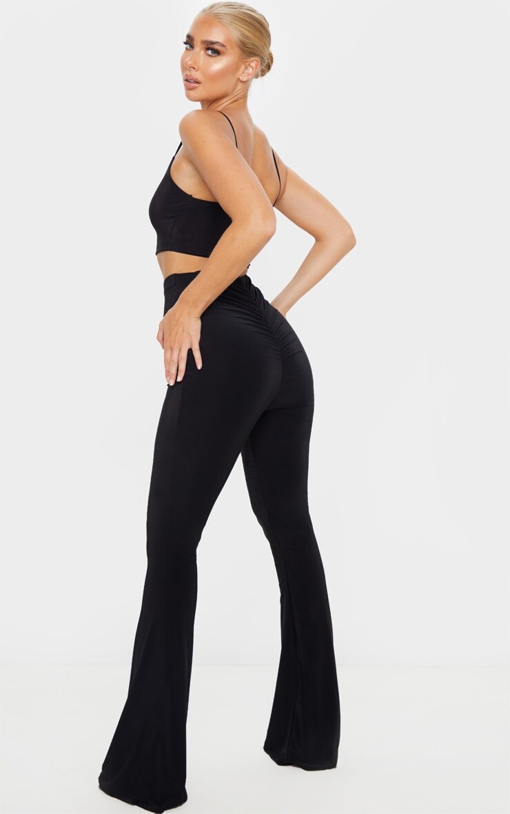 PrettyLittleThing Черные облегающие брюки с расклешенными складками и сборками, Черный
PrettyLittleThing Черные облегающие брюки с расклешенными складками и сборками, Черный
