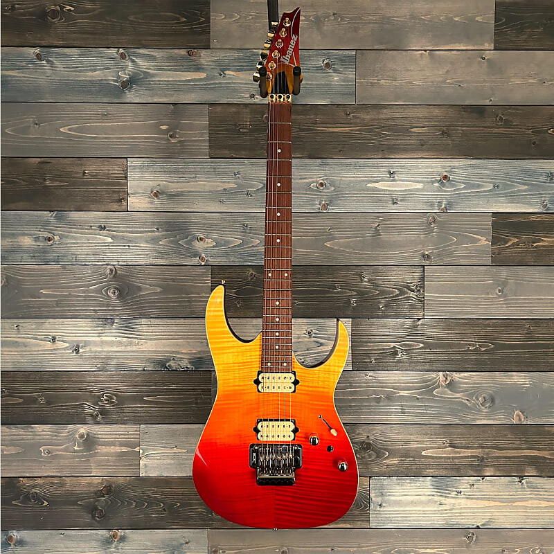 Высококачественная электрогитара Ibanez RG - Gradation Autumn Leaf RG High Performance Electric Guitar - Autumn Leaf Gradation
Высококачественная электрогитара Ibanez RG - Gradation Autumn Leaf RG High Performance Electric Guitar - Autumn Leaf Gradation
