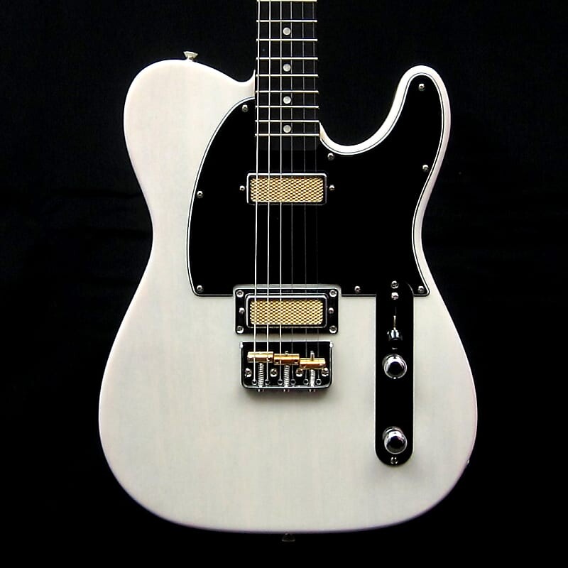 Телекастер Fender Gold Foil, накладка на гриф черного дерева, белая блондинка 0140731301
Телекастер Fender Gold Foil, накладка на гриф черного дерева, белая блондинка 0140731301