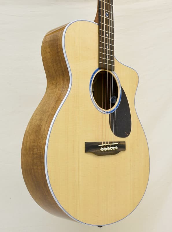С.Ф. Акустическая/электрическая гитара Martin SC-13E (серийный номер: 3138) C.F. Martin SC-13E
С.Ф. Акустическая/электрическая гитара Martin SC-13E (серийный номер: 3138) C.F. Martin SC-13E