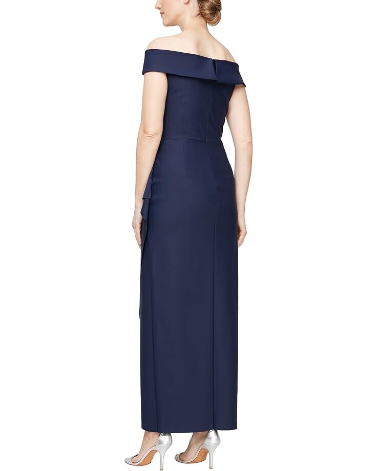 Платье Alex Evenings Long Compression Off-the-Shoulder Dress with Hip Embellishment, темно-синий
Платье Alex Evenings Long Compression Off-the-Shoulder Dress with Hip Embellishment, темно-синий