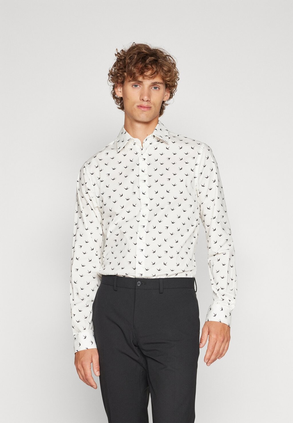 Классическая рубашка Twisted Tailor X August Mcgregor Twisted Tailor, цвет white/black
Классическая рубашка Twisted Tailor X August Mcgregor Twisted Tailor, цвет white/black