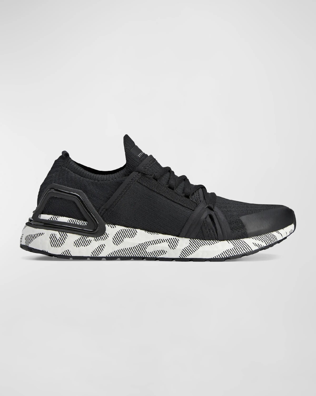 Кроссовки Ultraboost DNA с графической подошвой Adidas By Stella Mccartney, цвет Core Blackcore Blackcore Black
Кроссовки Ultraboost DNA с графической подошвой Adidas By Stella Mccartney, цвет Core Blackcore Blackcore Black