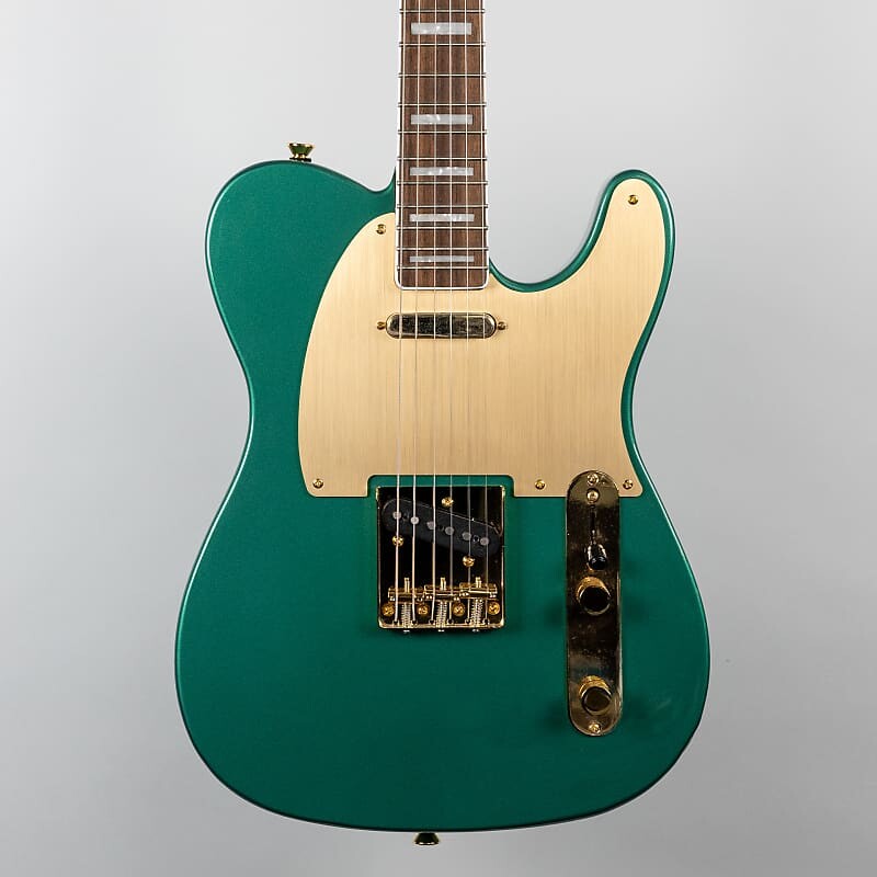 Squier 40th Anniversary Telecaster, Gold Edition в цвете Sherwood Green SQ-0379400546
Squier 40th Anniversary Telecaster, Gold Edition в цвете Sherwood Green SQ-0379400546