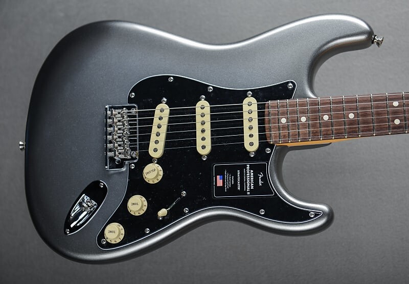 American Professional II Stratocaster - Mercury с палисандровым деревом Fender American Professional II Stratocaster – Mercury w/
American Professional II Stratocaster - Mercury с палисандровым деревом Fender American Professional II Stratocaster – Mercury w/