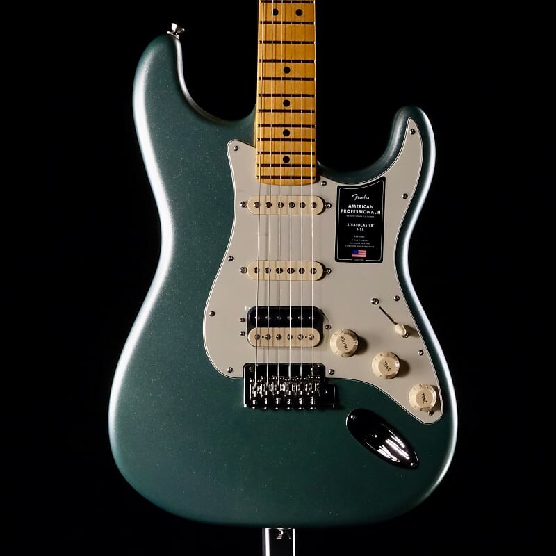 Fender American Professional II Stratocaster HSS — Mystic Surf Green с кленовой накладкой
Fender American Professional II Stratocaster HSS — Mystic Surf Green с кленовой накладкой