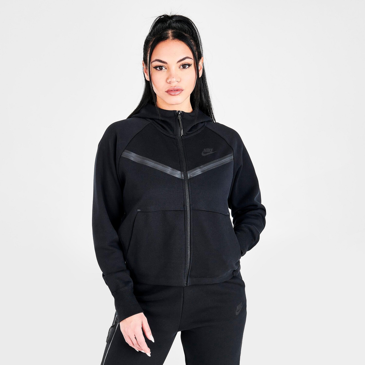 Женская худи с молнией во всю длину Nike Sportswear Tech Fleece Windrunner, черный
Женская худи с молнией во всю длину Nike Sportswear Tech Fleece Windrunner, черный