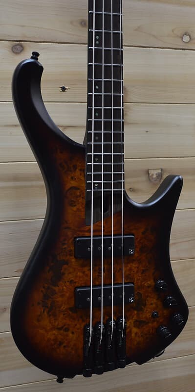 Новая безголовая 4-струнная электрическая бас-гитара Ibanez EHB1500 Dragon Eye Burst Flat с сумкой для переноски
Новая безголовая 4-струнная электрическая бас-гитара Ibanez EHB1500 Dragon Eye Burst Flat с сумкой для переноски