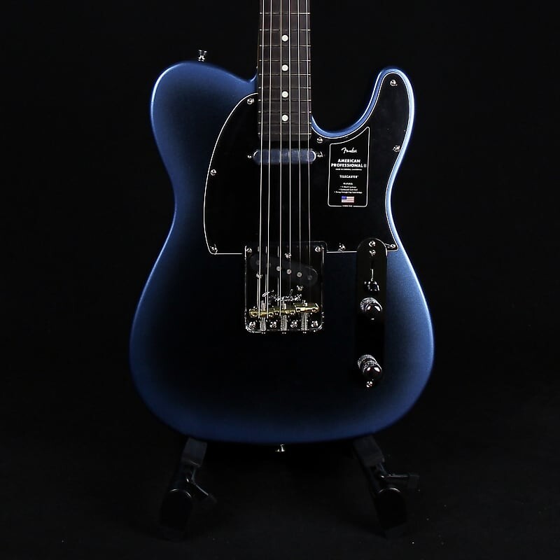 Fender American Professional II Telecaster - Накладка на гриф из палисандра Dark Night (US22101179)
Fender American Professional II Telecaster - Накладка на гриф из палисандра Dark Night (US22101179)