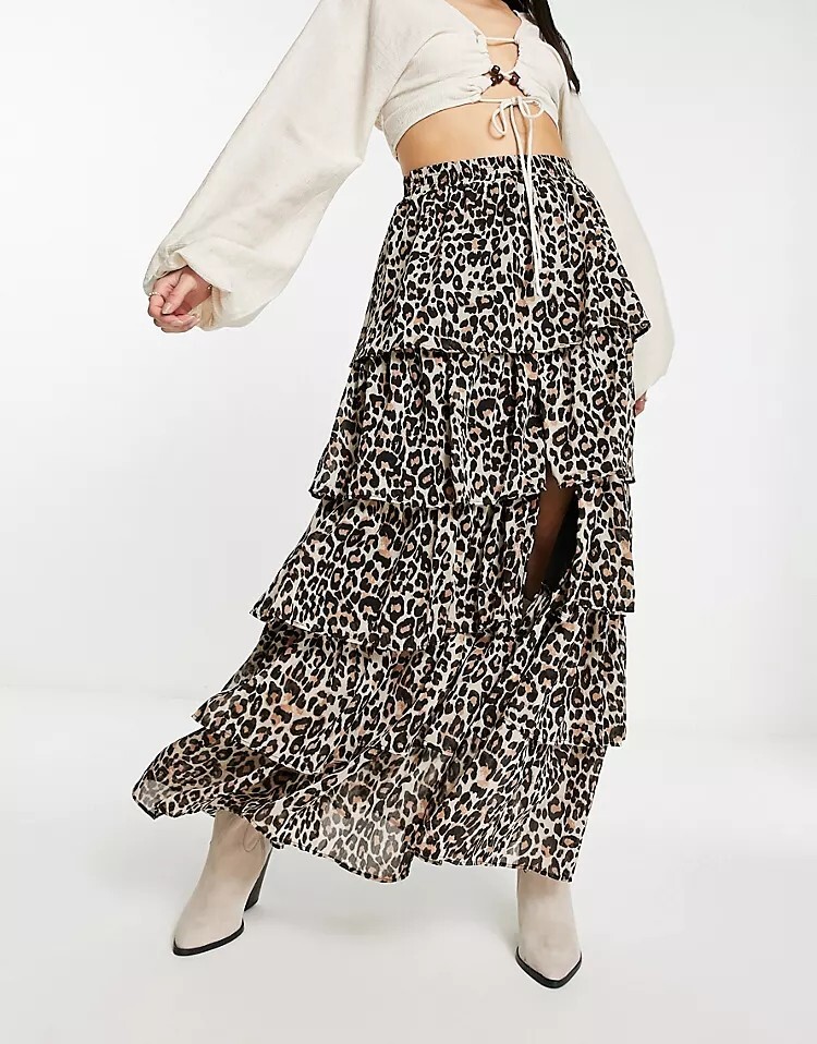 Шифоновая ярусная макси-юбка с леопардовым принтом Miss Selfridge Festival, леопардовый принт
Шифоновая ярусная макси-юбка с леопардовым принтом Miss Selfridge Festival, леопардовый принт