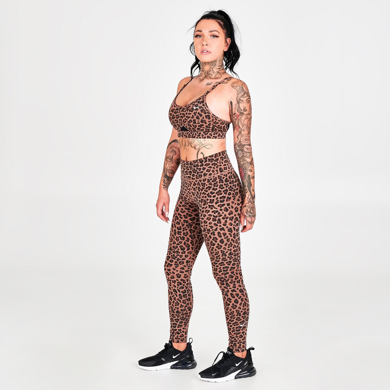 Женские леггинсы Nike Dri-FIT One с леопардовым принтом и средней посадкой, изображения животных
Женские леггинсы Nike Dri-FIT One с леопардовым принтом и средней посадкой, изображения животных