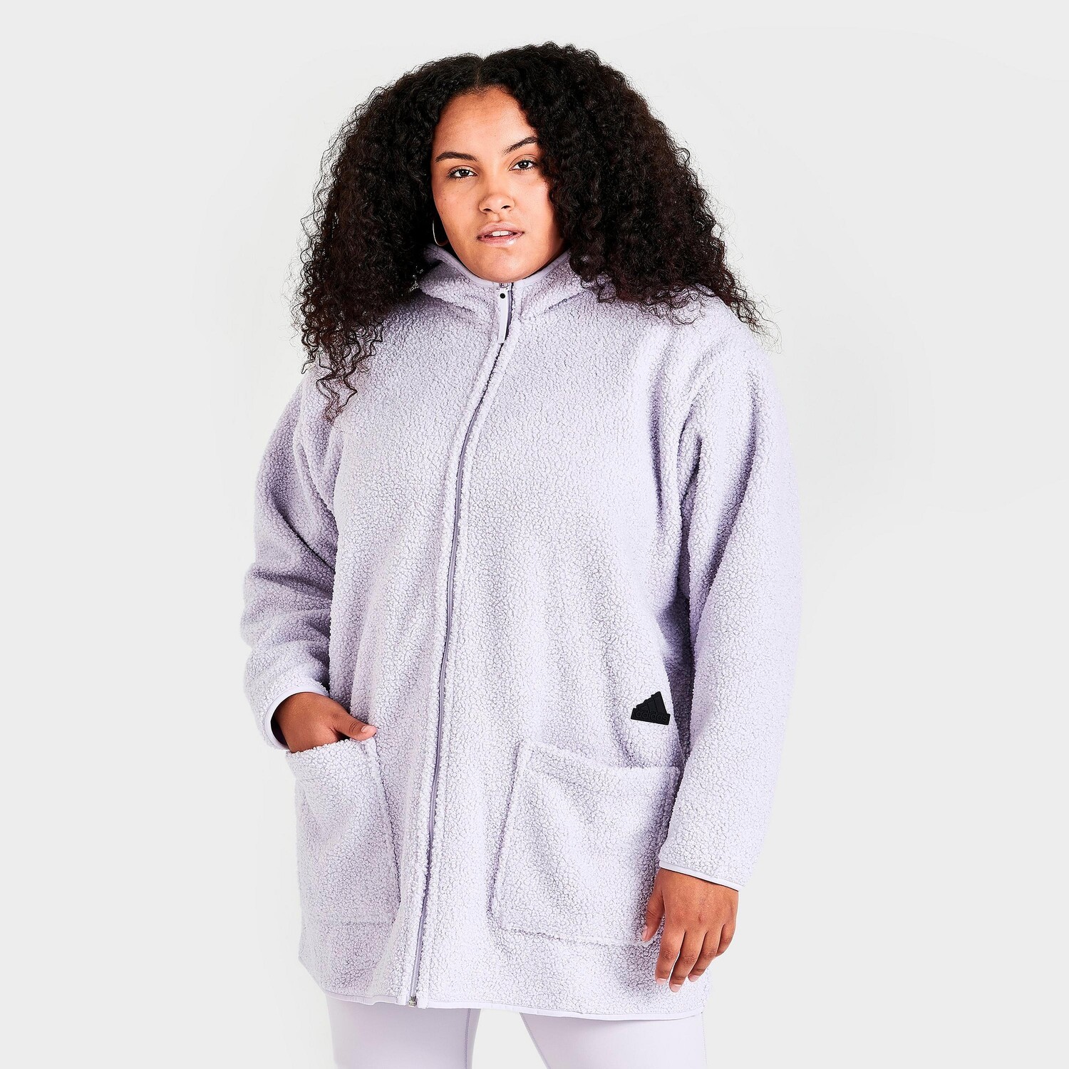 Женская длинная двусторонняя спортивная футболка Adidas Sportswear Polar Fleece с капюшоном и молнией во всю длину (большие размеры), розовый
Женская длинная двусторонняя спортивная футболка Adidas Sportswear Polar Fleece с капюшоном и молнией во всю длину (большие размеры), розовый
