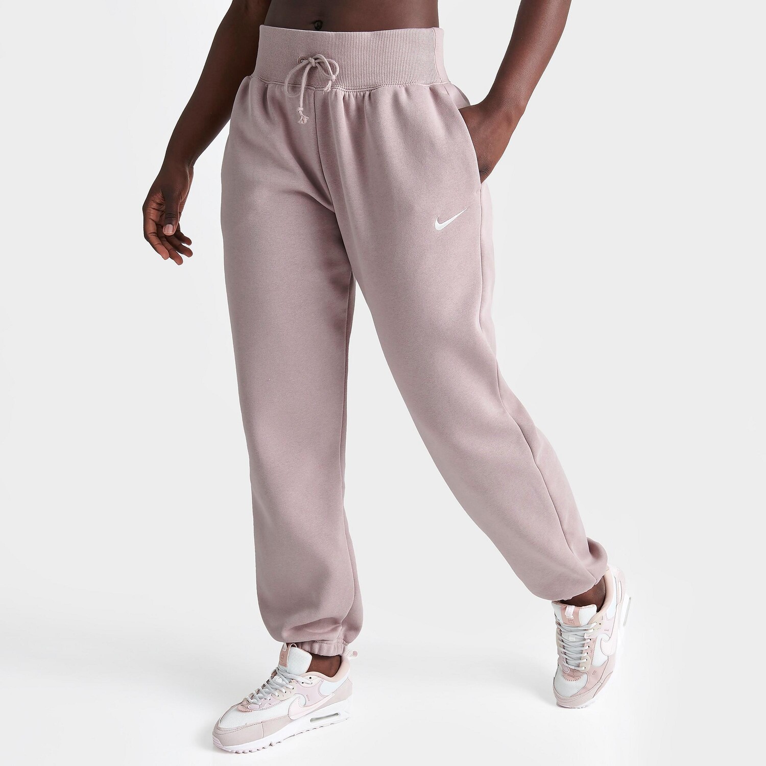 Женские спортивные брюки большого размера из флиса Nike Sportswear Phoenix с завышенной талией, бежевый
Женские спортивные брюки большого размера из флиса Nike Sportswear Phoenix с завышенной талией, бежевый