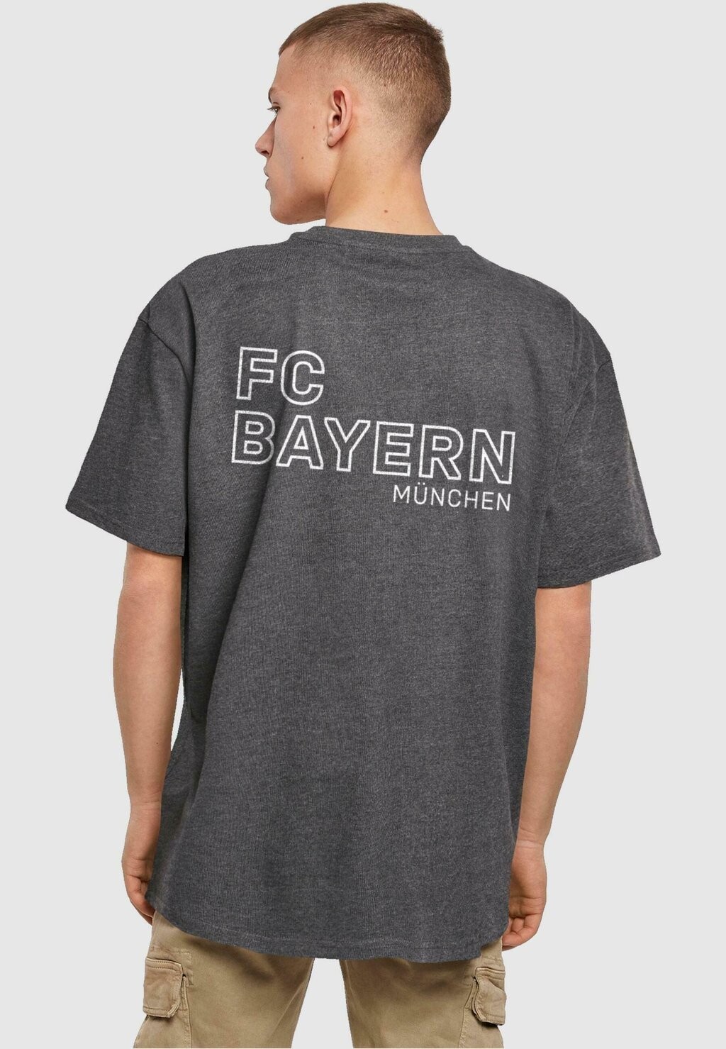Футболка с символикой MIA SAN MIA B/W HEAVY OVERSIZED TEE FC Bayern München, цвет charcoal
Футболка с символикой MIA SAN MIA B/W HEAVY OVERSIZED TEE FC Bayern München, цвет charcoal