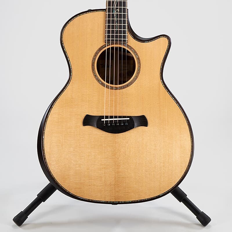 Акустическая гитара Taylor K14ce V-Class Builder's Edition Grand Auditorium Acoustic-Electric with Hawaiian Koa Body
Акустическая гитара Taylor K14ce V-Class Builder's Edition Grand Auditorium Acoustic-Electric with Hawaiian Koa Body