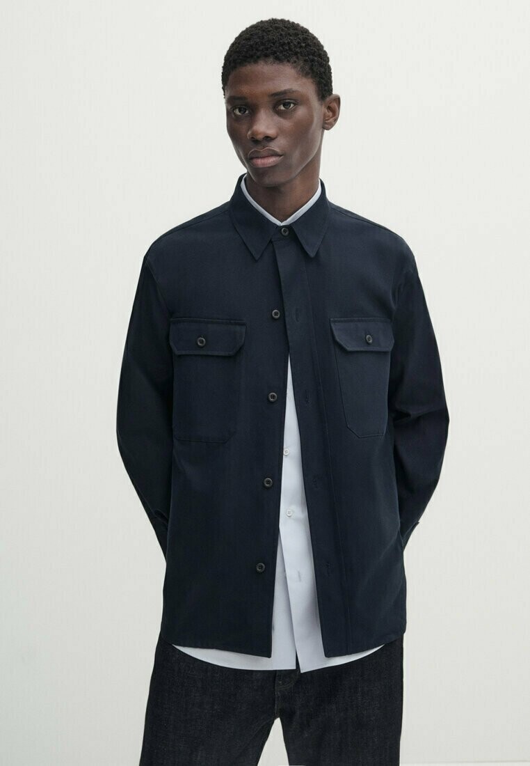 Легкая куртка STUDIO OVERSHIRT WITH POCKETS Massimo Dutti, цвет mottled dark blue
Легкая куртка STUDIO OVERSHIRT WITH POCKETS Massimo Dutti, цвет mottled dark blue