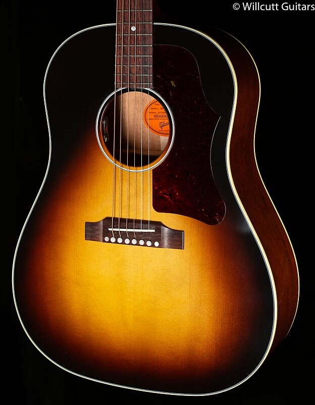 Gibson Custom Shop Willcutt Exclusive 50's J-45 Vintage Sunburst Red Spruce (056) Gibson 50's J-45 Red Spruce (056)
Gibson Custom Shop Willcutt Exclusive 50's J-45 Vintage Sunburst Red Spruce (056) Gibson 50's J-45 Red Spruce (056)