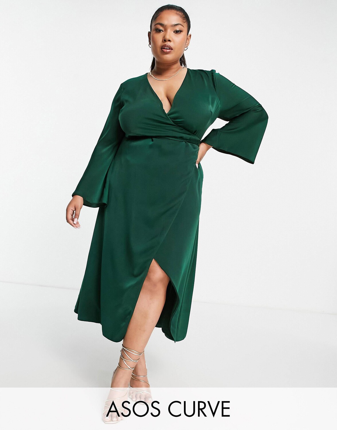 Зеленое атласное платье с запахом и завязками на талии ASOS DESIGN Curve, Зеленый
Зеленое атласное платье с запахом и завязками на талии ASOS DESIGN Curve, Зеленый