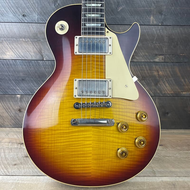Gibson Custom Shop Murphy Lab 1959 Les Paul Standard Ultra Light Aged - Southern Fade Burst 921874
Gibson Custom Shop Murphy Lab 1959 Les Paul Standard Ultra Light Aged - Southern Fade Burst 921874