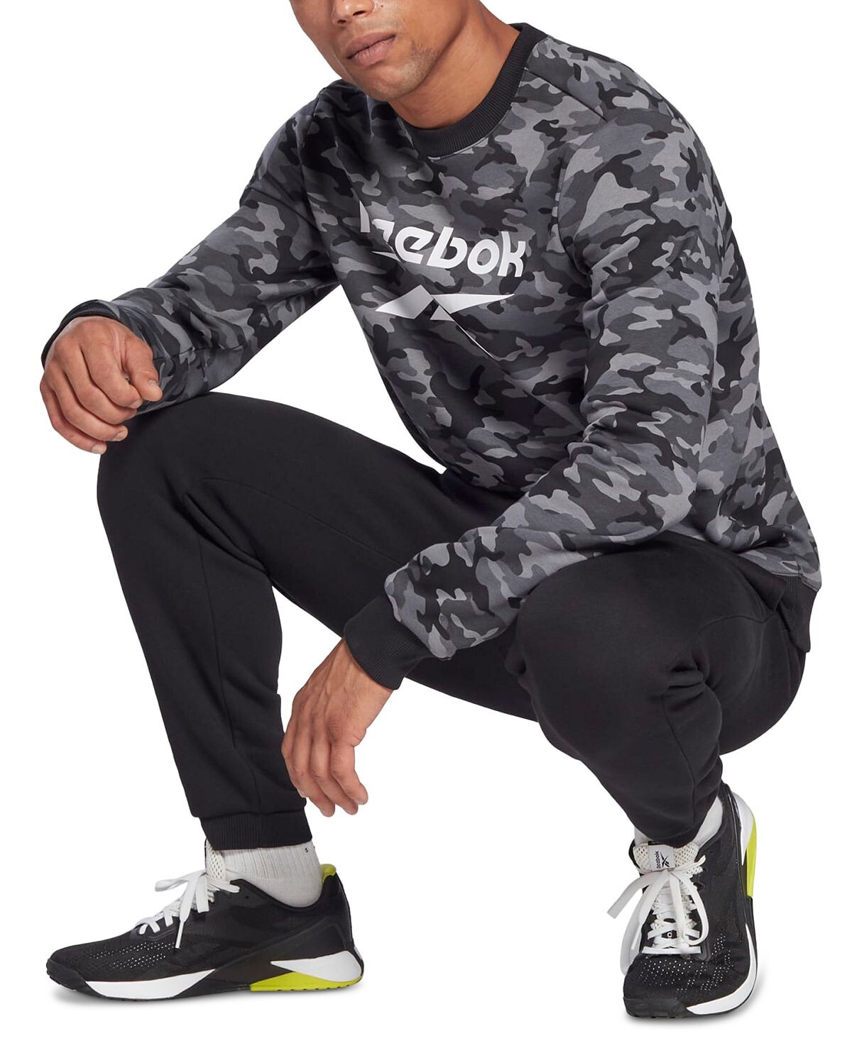 Мужская флисовая толстовка с камуфляжным принтом и логотипом id regular fit Reebok, черный
Мужская флисовая толстовка с камуфляжным принтом и логотипом id regular fit Reebok, черный