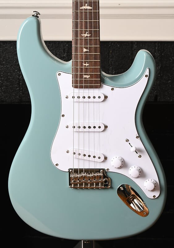 Paul Reed Smith PRS John Mayer Silver Sky SE Stone Blue Paul Reed Smith PRS John Mayer Sky SE Stone
Paul Reed Smith PRS John Mayer Silver Sky SE Stone Blue Paul Reed Smith PRS John Mayer Sky SE Stone