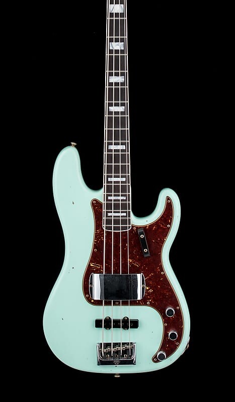 Fender Custom Shop Limited Edition P Bass Special Journeyman Relic — Surf Green #66124
Fender Custom Shop Limited Edition P Bass Special Journeyman Relic — Surf Green #66124