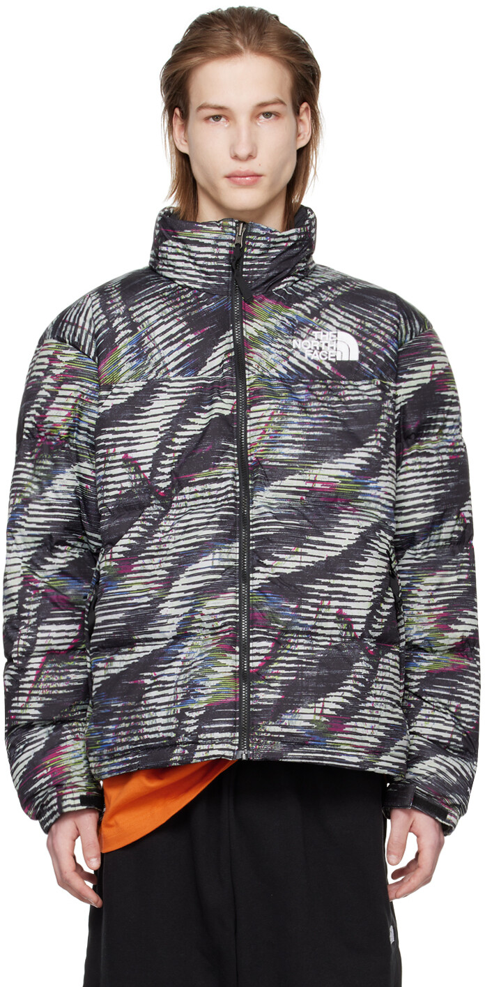 Черный - Пуховик Nuptse 1996 года в стиле ретро The North Face, цвет TNF black/Beta flash print
Черный - Пуховик Nuptse 1996 года в стиле ретро The North Face, цвет TNF black/Beta flash print