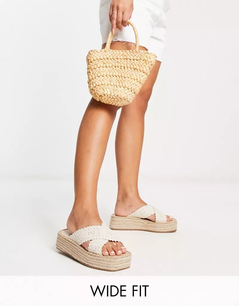 Широкие мюли Jazlyn натурального кроя на плоской платформе ASOS, связанные крючком
Широкие мюли Jazlyn натурального кроя на плоской платформе ASOS, связанные крючком