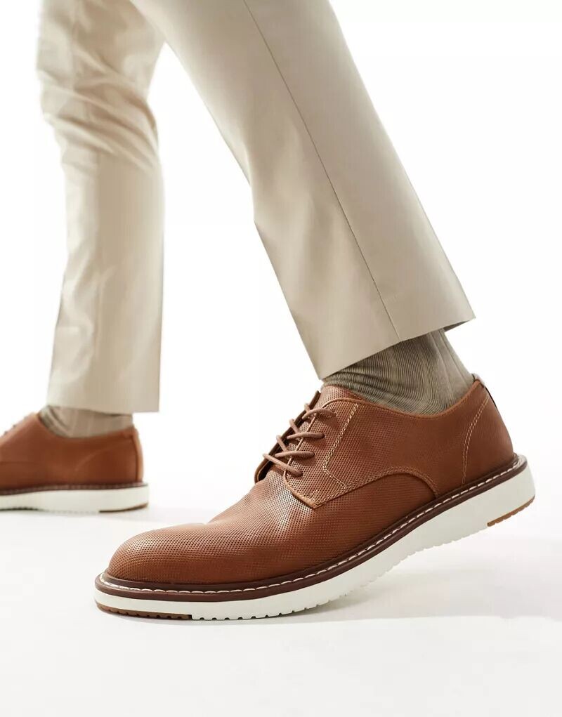 Обувь – Pippin – туфли на шнуровке с контрастной подошвой светло-коричневого цвета Schuh
Обувь – Pippin – туфли на шнуровке с контрастной подошвой светло-коричневого цвета Schuh