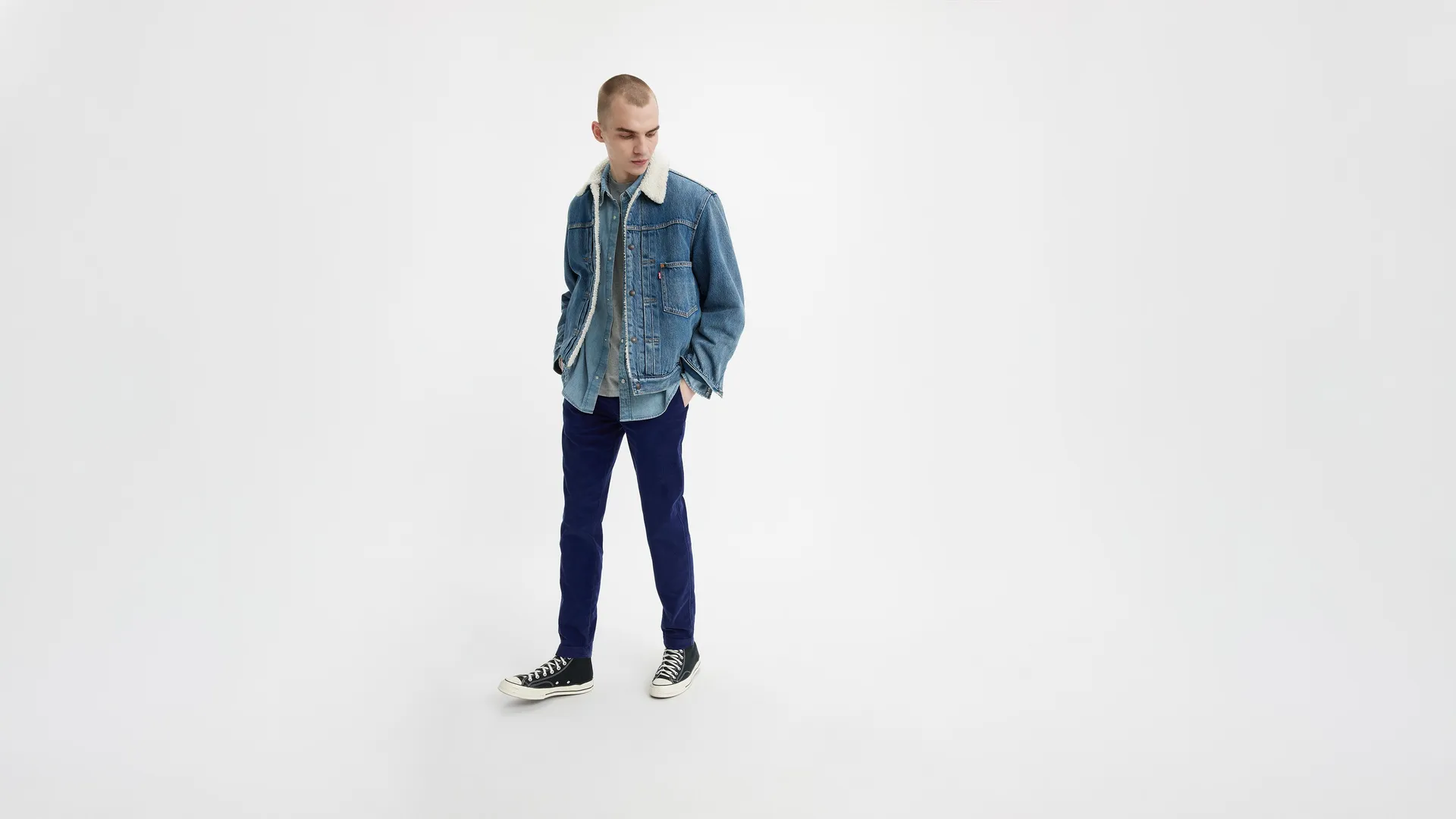 Вельветовые мужские брюки levi's xx Chino стандартного зауженного кроя, синий
Вельветовые мужские брюки levi's xx Chino стандартного зауженного кроя, синий