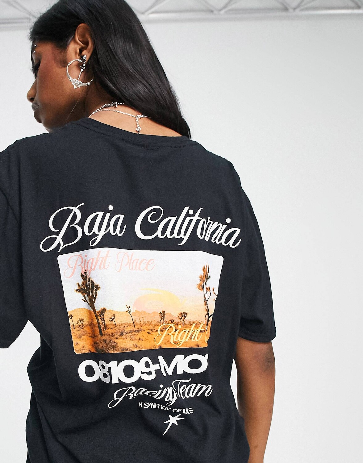 Черная футболка оверсайз с графическим принтом ASOS DESIGN и мотоциклетным принтом California ASOS DESIGN, Черный
Черная футболка оверсайз с графическим принтом ASOS DESIGN и мотоциклетным принтом California ASOS DESIGN, Черный