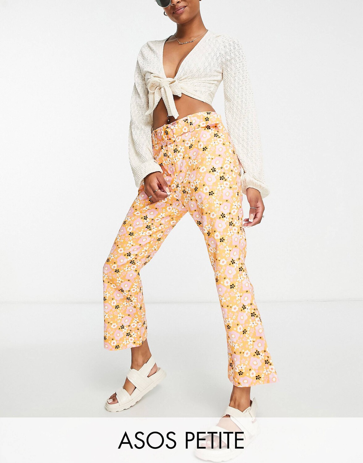 Укороченные брюки с принтом и поясом ASOS DESIGN Petite с цветочным принтом ASOS DESIGN Petite, Оранжевый
Укороченные брюки с принтом и поясом ASOS DESIGN Petite с цветочным принтом ASOS DESIGN Petite, Оранжевый