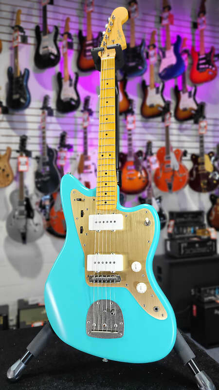 Squier 40th Anniversary Vintage Edition Jazzmaster - Satin Seafoam Green *БЕСПЛАТНЫЙ ПЛЕК ПРИ ПОКУПКЕ*! 170 40th Jazzmaster
Squier 40th Anniversary Vintage Edition Jazzmaster - Satin Seafoam Green *БЕСПЛАТНЫЙ ПЛЕК ПРИ ПОКУПКЕ*! 170 40th Jazzmaster
