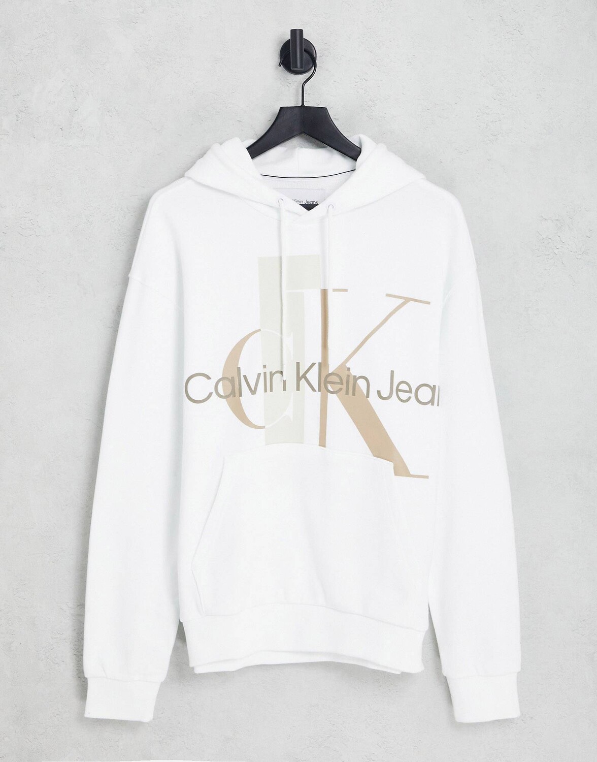 Белая объемная худи из блокирующего хлопка Calvin Klein Jeans эксклюзивно для ASOS
Белая объемная худи из блокирующего хлопка Calvin Klein Jeans эксклюзивно для ASOS